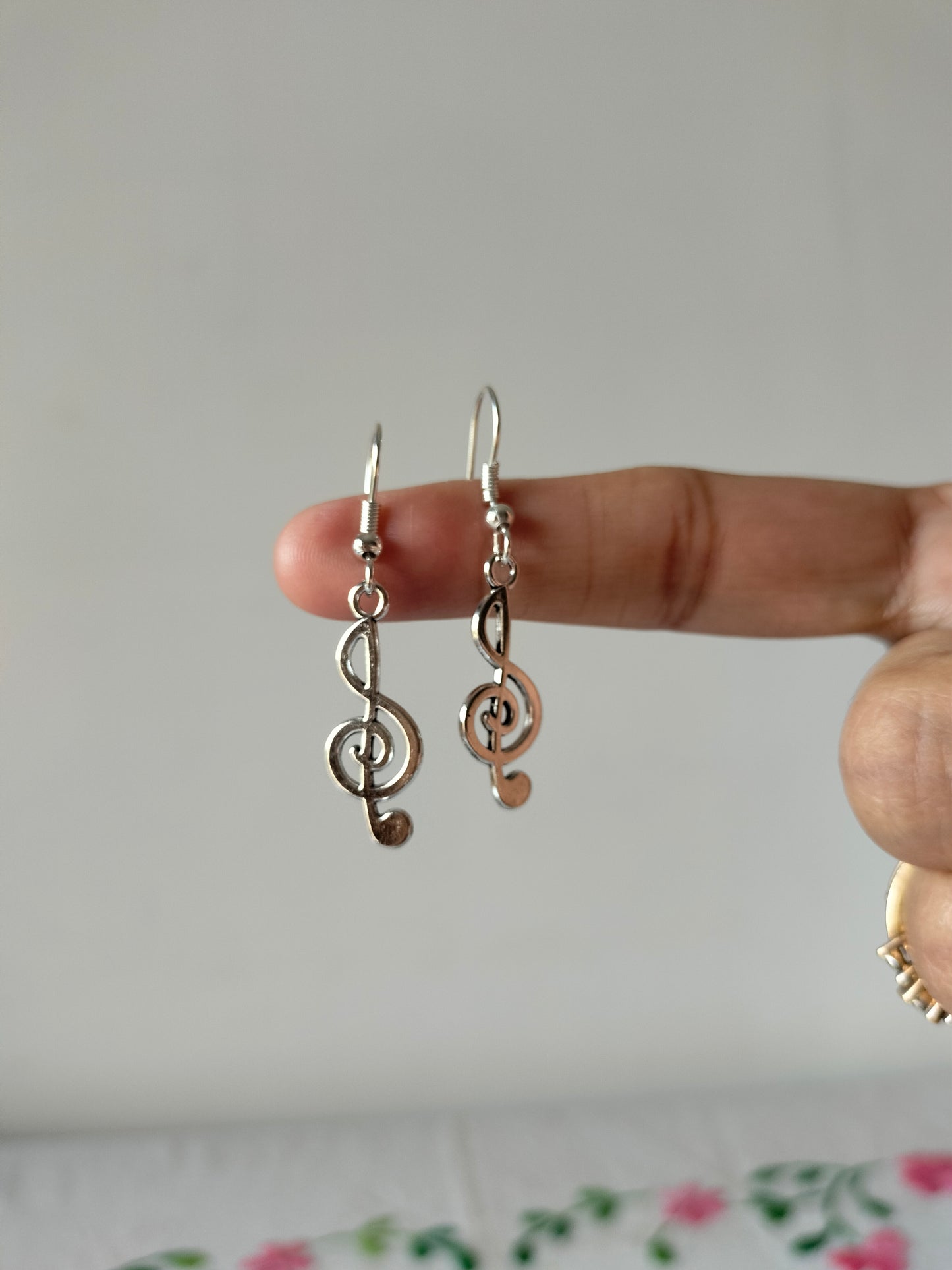 Singing Note Earrings