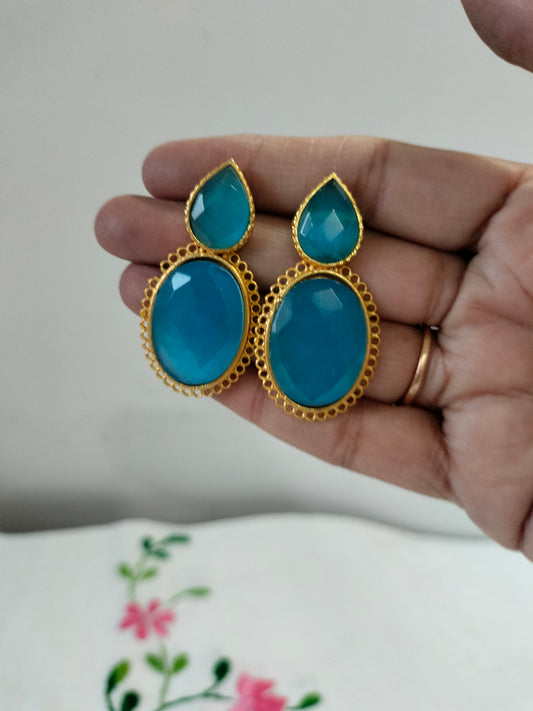 Turquoise Oval Shape Earrings